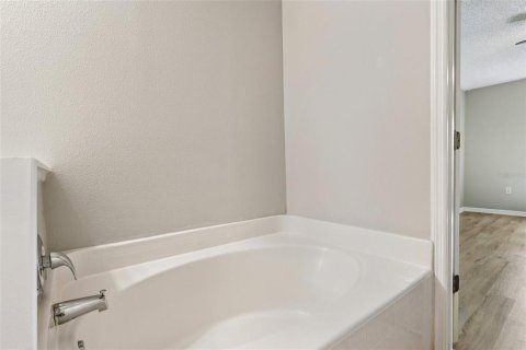 Villa ou maison à vendre à Orlando, Floride: 3 chambres, 117.43 m2 № 1793925 - photo 18