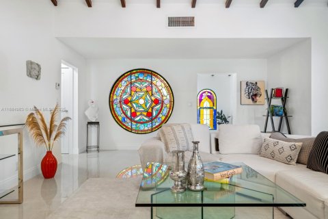 Casa en alquiler en Fort Lauderdale, Florida, 4 dormitorios, 222.97 m2 № 1930501 - foto 14