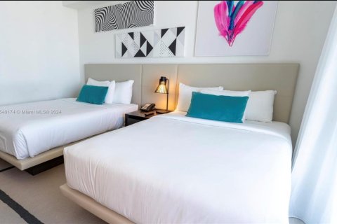 Condo in Hollywood, Florida, 2 bedrooms  № 1710925 - photo 12