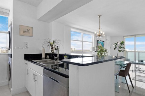 Copropriété à louer à North Bay Village, Floride: 1 chambre, 86.58 m2 № 2025803 - photo 9