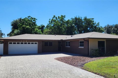Villa ou maison à Maitland, Floride 4 chambres, 209.87 m2 № 2415481