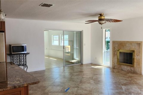 Villa ou maison à vendre à Maitland, Floride: 4 chambres, 209.87 m2 № 2415481 - photo 5