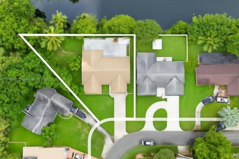 Casa en venta en Pembroke Pines, Florida, 3 dormitorios, 156.45 m2 № 1880162 - foto 26