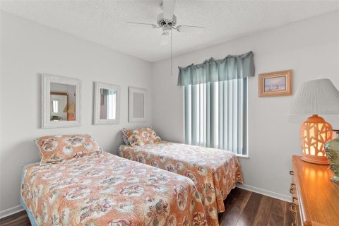 Condo in Palm Harbor, Florida, 2 bedrooms  № 1793418 - photo 17