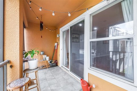 Adosado en venta en Tampa, Florida, 2 dormitorios, 111.48 m2 № 2360993 - foto 19