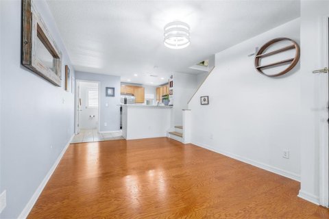 Adosado en venta en Tampa, Florida, 2 dormitorios, 111.48 m2 № 2360993 - foto 4