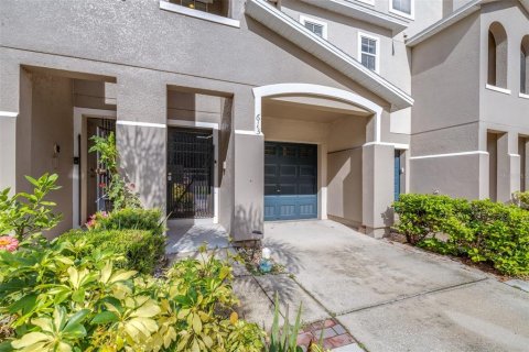 Adosado en venta en Tampa, Florida, 2 dormitorios, 111.48 m2 № 2360993 - foto 2