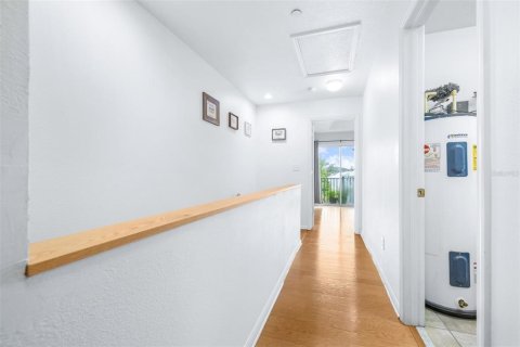 Adosado en venta en Tampa, Florida, 2 dormitorios, 111.48 m2 № 2360993 - foto 21