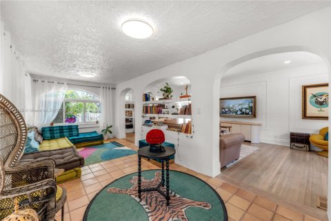 Купить виллу или дом в Холливуд, Флорида 3 спальни, 211.72м2, № 1968705 - фото 10