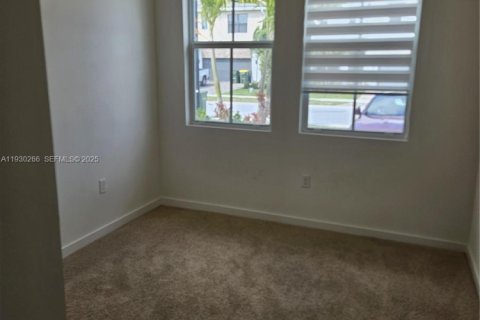 Immobilier commercial à louer à Homestead, Floride: 1 chambre, 46.45 m2 № 1989092 - photo 7