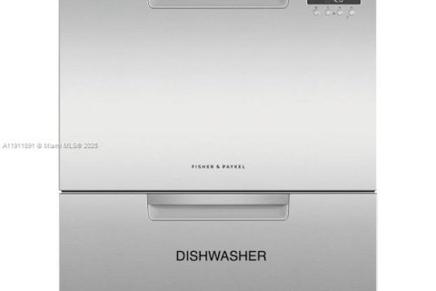 Condo in Miami Beach, Florida  № 1973374 - photo 22