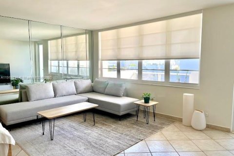Condo in Miami Beach, Florida  № 1973374 - photo 5