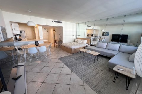 Condo in Miami Beach, Florida  № 1973374 - photo 7