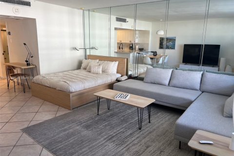 Condo in Miami Beach, Florida  № 1973374 - photo 8