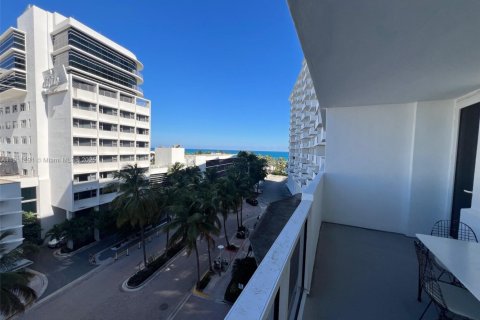 Condo in Miami Beach, Florida  № 1973374 - photo 4