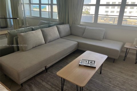 Condo in Miami Beach, Florida  № 1973374 - photo 6