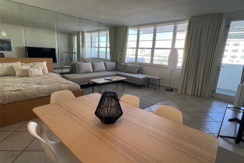 Condo in Miami Beach, Florida  № 1973374 - photo 13