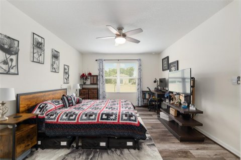 House in Alachua, Florida 4 bedrooms, 164.72 sq.m. № 1678270 - photo 28