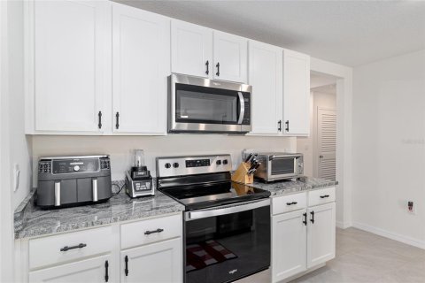 House in Alachua, Florida 4 bedrooms, 164.72 sq.m. № 1678270 - photo 20