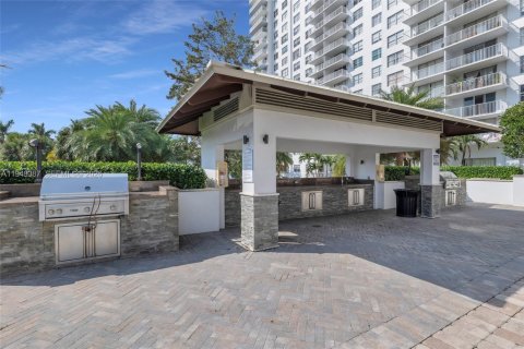 Снять в аренду кондоминиум в Авентура, Флорида 1 спальня, 99.03м2, № 2006686 - фото 20