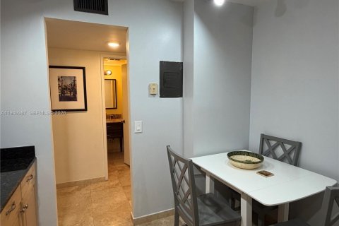 Снять в аренду кондоминиум в Авентура, Флорида 1 спальня, 99.03м2, № 2006686 - фото 4