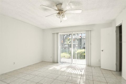 Condo in Winter Park, Florida, 2 bedrooms  № 1873979 - photo 12