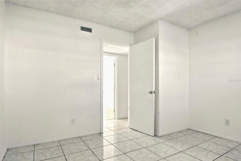 Condo in Winter Park, Florida, 2 bedrooms  № 1873979 - photo 14