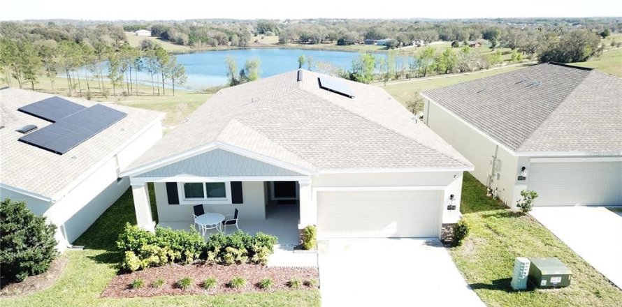 House in Groveland, Florida 4 bedrooms, 196.02 sq.m. № 1919588