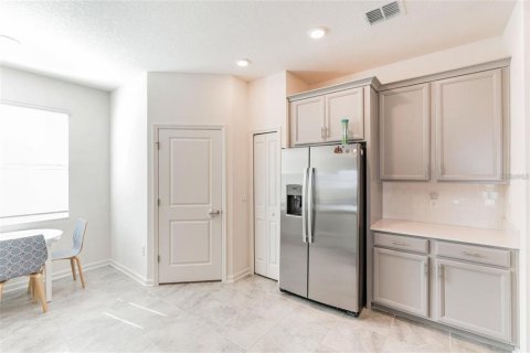 House in Groveland, Florida 4 bedrooms, 196.02 sq.m. № 1919588 - photo 7