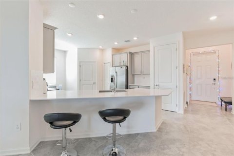 House in Groveland, Florida 4 bedrooms, 196.02 sq.m. № 1919588 - photo 8