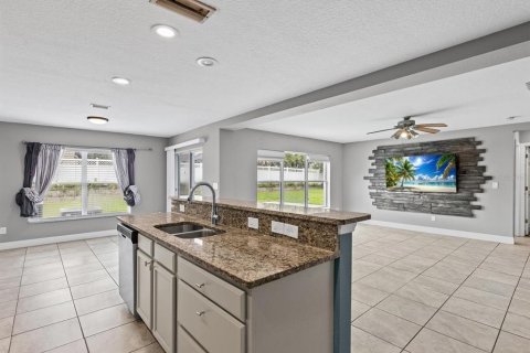 Villa ou maison à vendre à Wesley Chapel, Floride: 5 chambres, 285.58 m2 № 2356346 - photo 8