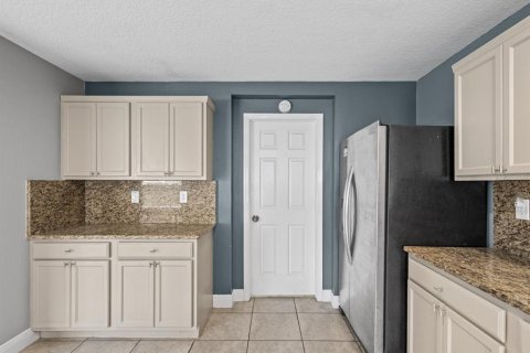 Villa ou maison à vendre à Wesley Chapel, Floride: 5 chambres, 285.58 m2 № 2356346 - photo 7