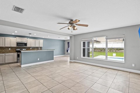 Villa ou maison à vendre à Wesley Chapel, Floride: 5 chambres, 285.58 m2 № 2356346 - photo 2
