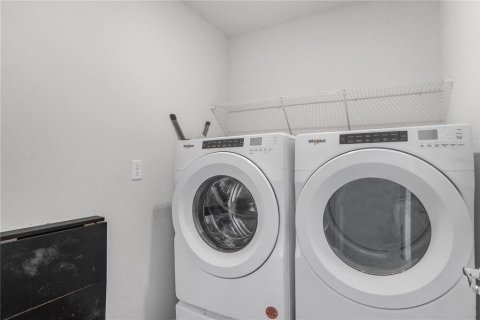 Casa en venta en Orlando, Florida, 4 dormitorios, 190.91 m2 № 2101246 - foto 25