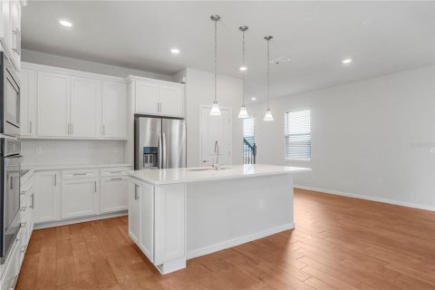 Casa en venta en Orlando, Florida, 4 dormitorios, 190.91 m2 № 2101246 - foto 4