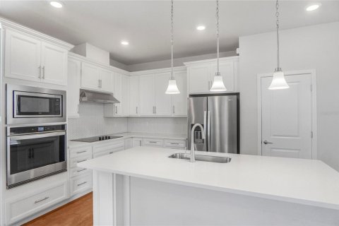 Casa en venta en Orlando, Florida, 4 dormitorios, 190.91 m2 № 2101246 - foto 11