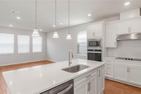 Casa en venta en Orlando, Florida, 4 dormitorios, 190.91 m2 № 2101246 - foto 8