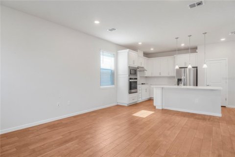Casa en venta en Orlando, Florida, 4 dormitorios, 190.91 m2 № 2101246 - foto 6