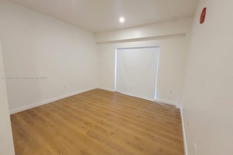 Appartement à louer à Hollywood, Floride: 2 chambres, 1704.85 m2 № 1742054 - photo 20