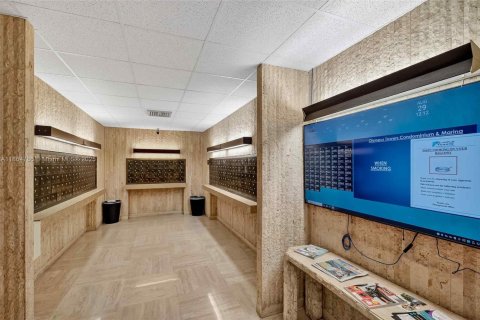 Copropriété à vendre à Hallandale Beach, Floride: 1 chambre, 76.92 m2 № 1898036 - photo 5