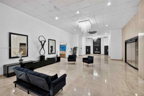 Copropriété à vendre à Hallandale Beach, Floride: 1 chambre, 76.92 m2 № 1898036 - photo 4