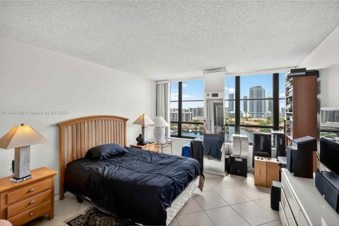 Copropriété à vendre à Hallandale Beach, Floride: 1 chambre, 76.92 m2 № 1898036 - photo 6