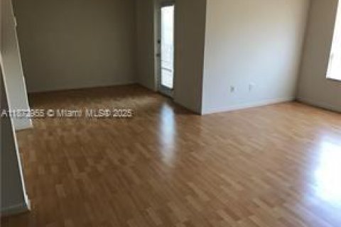 Condo in Pompano Beach, Florida, 1 bedroom  № 1897872 - photo 14
