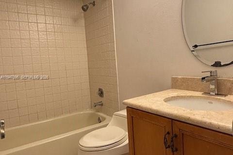 Townhouse in Hollywood, Florida 3 bedrooms, 152.36 sq.m. № 2003837 - photo 11