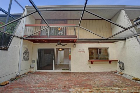 Townhouse in Hollywood, Florida 3 bedrooms, 152.36 sq.m. № 2003837 - photo 20