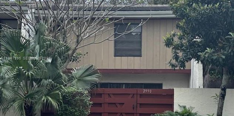 Townhouse in Hollywood, Florida 3 bedrooms, 152.36 sq.m. № 2003837