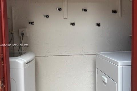 Townhouse in Hollywood, Florida 3 bedrooms, 152.36 sq.m. № 2003837 - photo 13