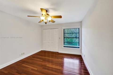 Townhouse in Hollywood, Florida 3 bedrooms, 152.36 sq.m. № 2003837 - photo 16