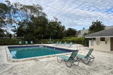 Townhouse in Hollywood, Florida 3 bedrooms, 152.36 sq.m. № 2003837 - photo 14