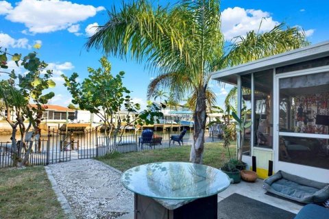 House in Hudson, Florida 3 bedrooms, 103.31 sq.m. № 1798408 - photo 21
